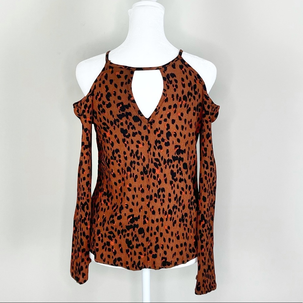 Cold Shoulder Top - Picture 3 of 16